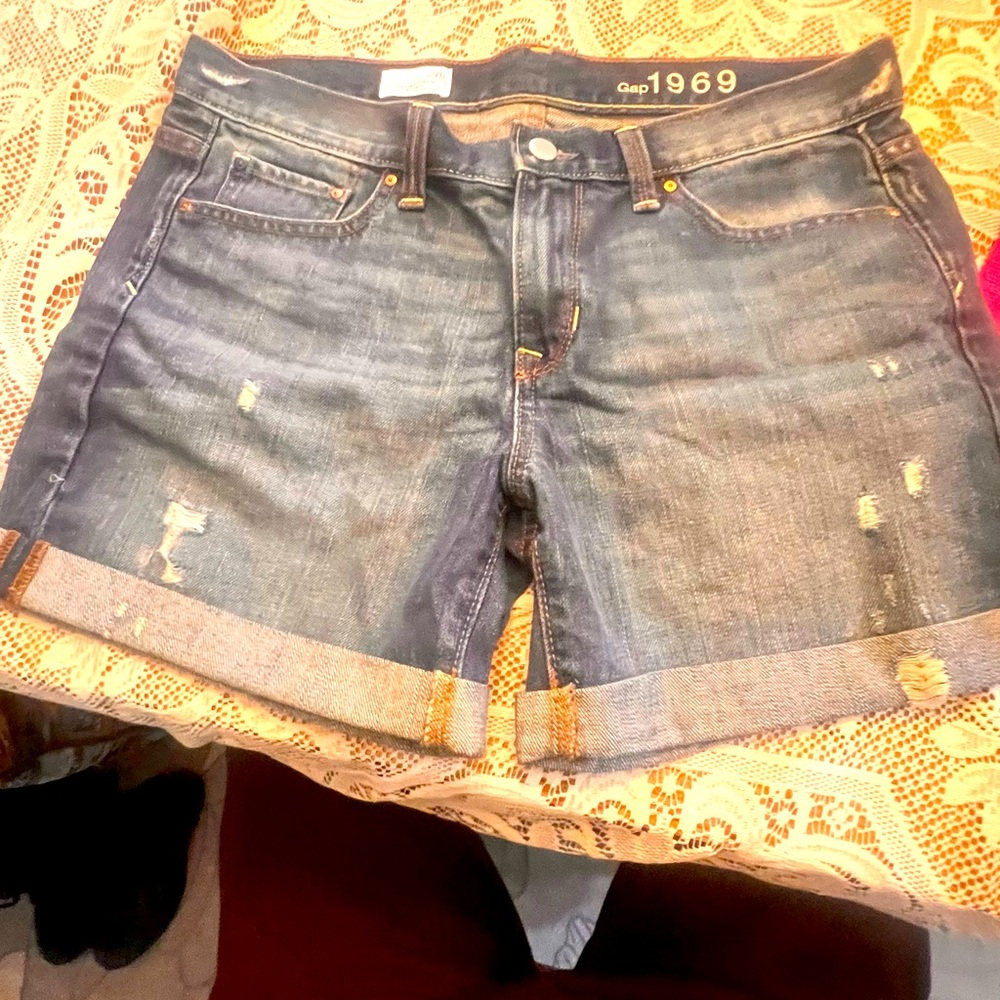 GAP 28R Denim Shorts